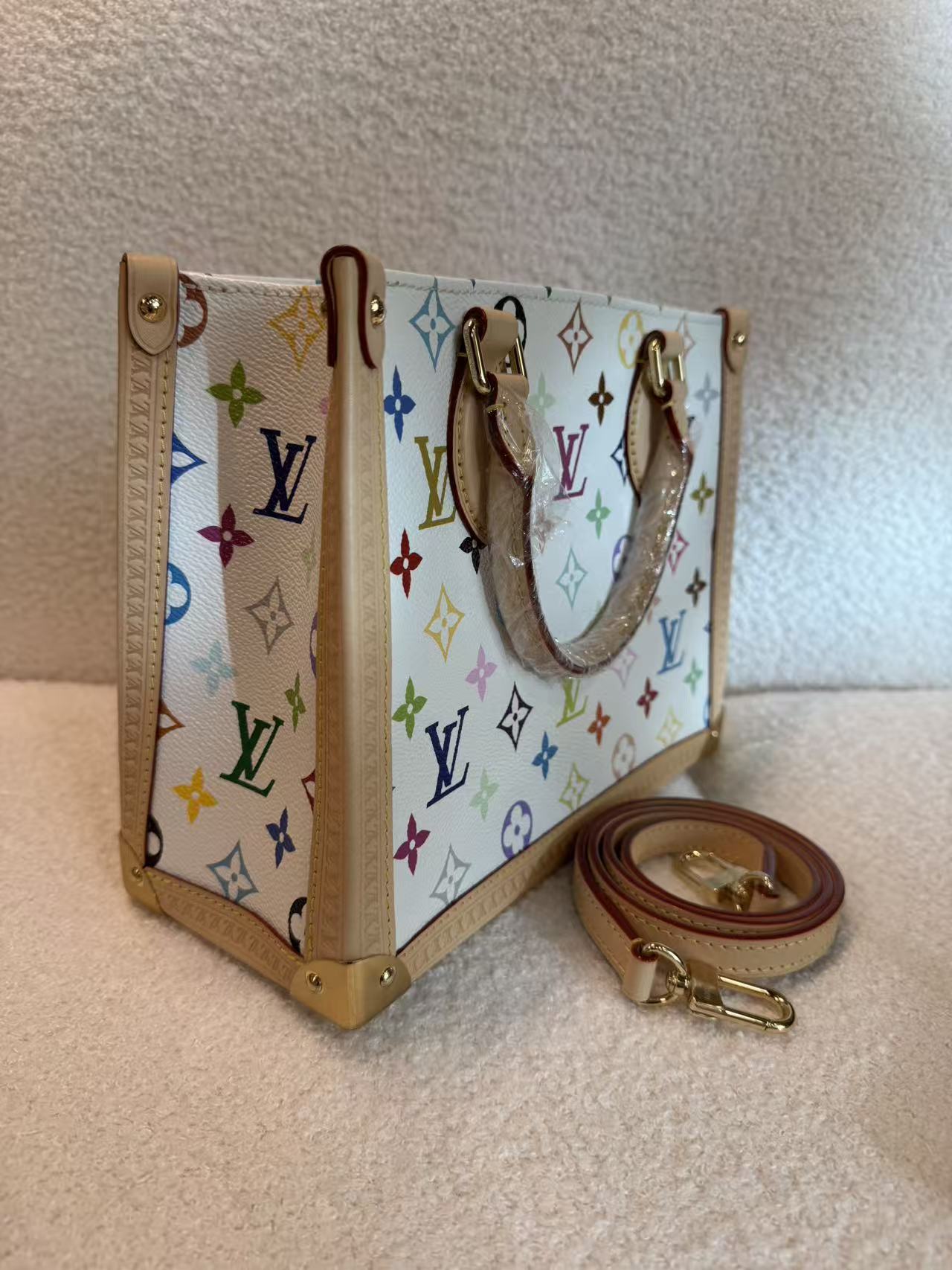 LV X TM ONTHEGO PM