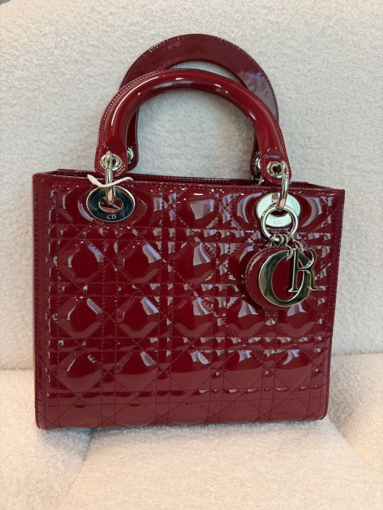 CHRISTIAN DIOR PATENT CANNAGE MEDIUM LADY DIOR RED